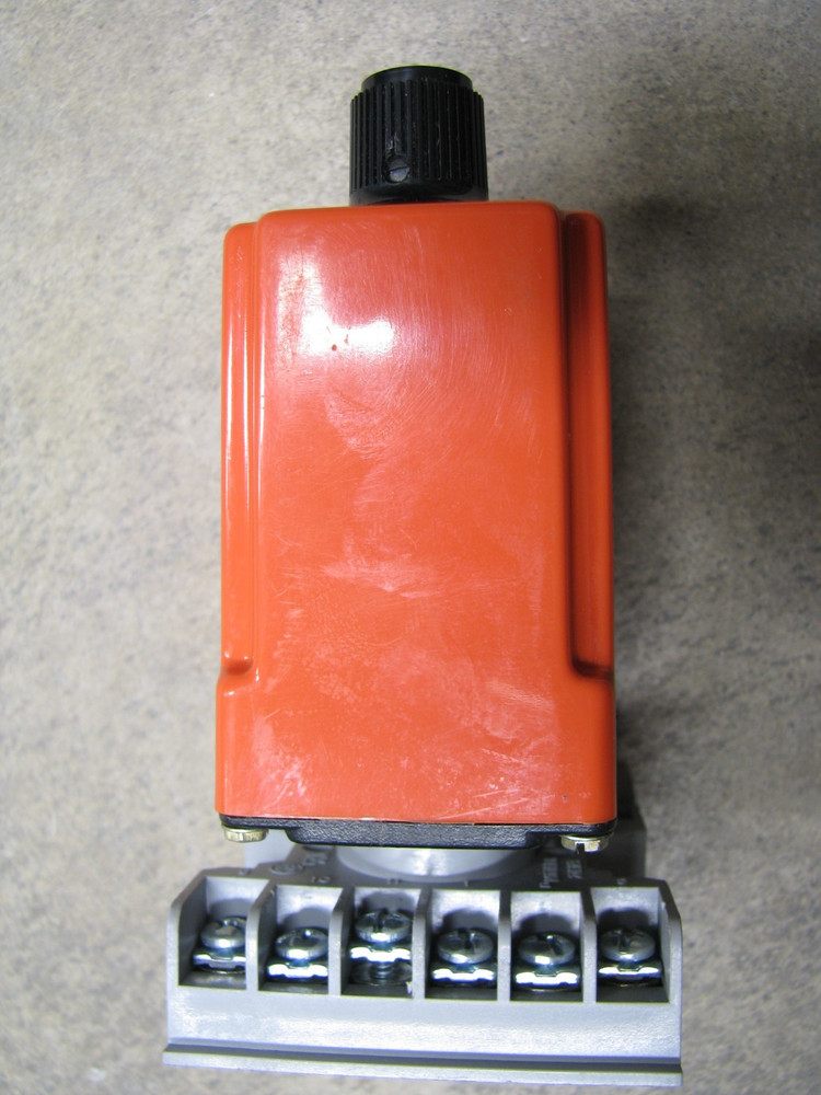 T2K-30-461 National Controls Solid State Timer with Socket