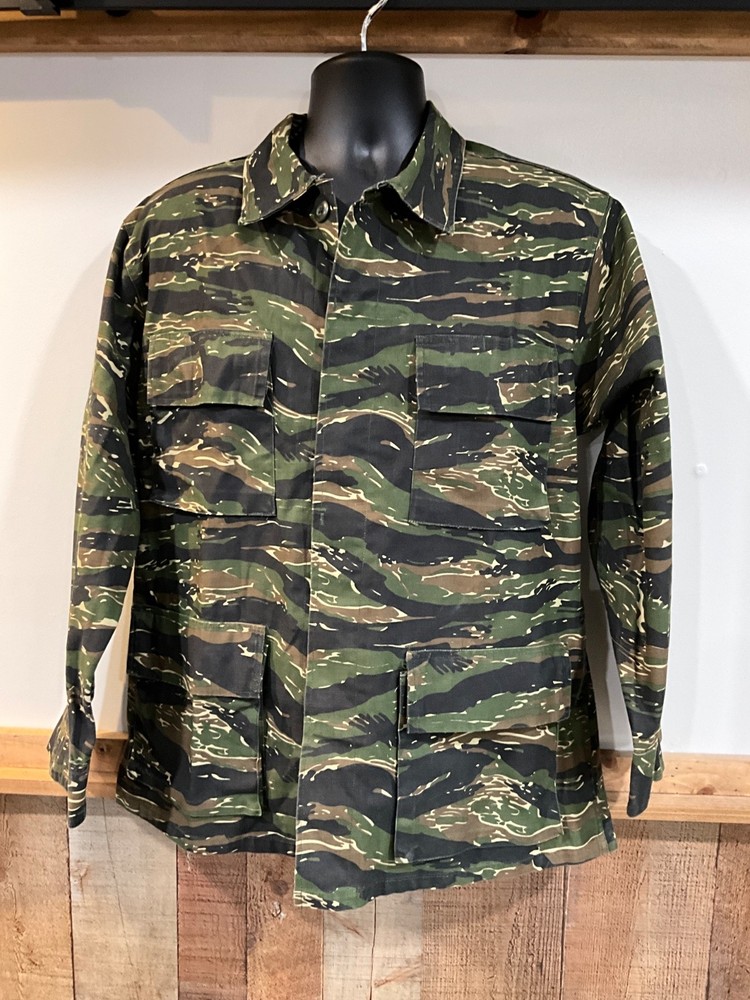 Tiger Stripe  Shirt / Top Medium Regular Philippines Individually Sewn