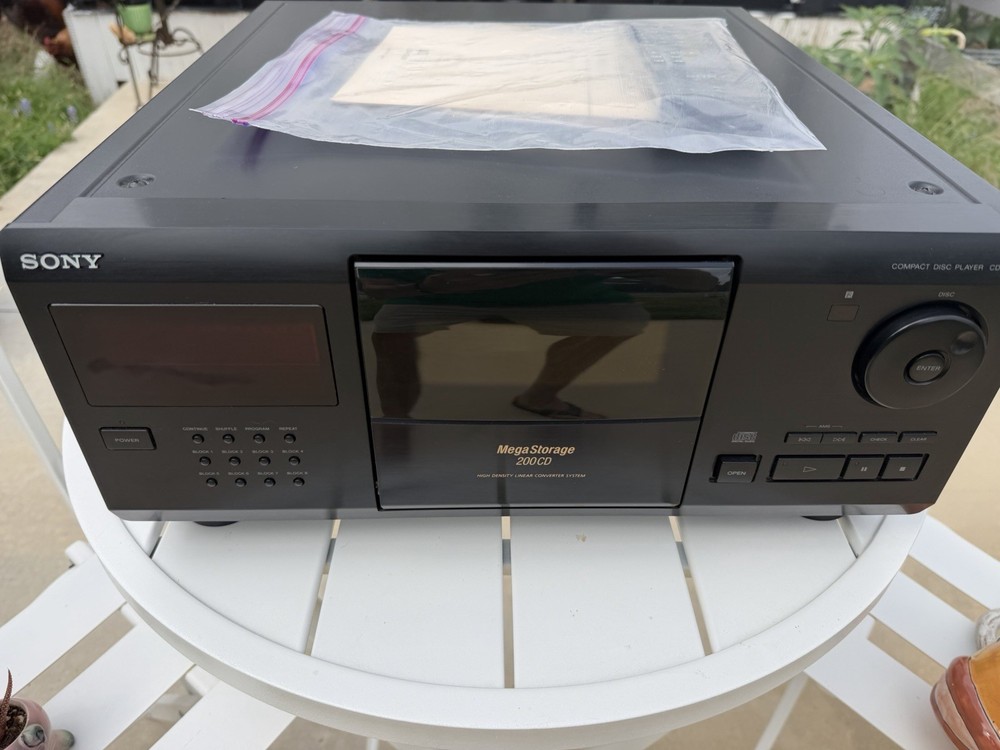SONY CDP-CX200 Compact Disk MEGA STORAGE 200 CD PLAYER REMOTE MANUAL TESTED
