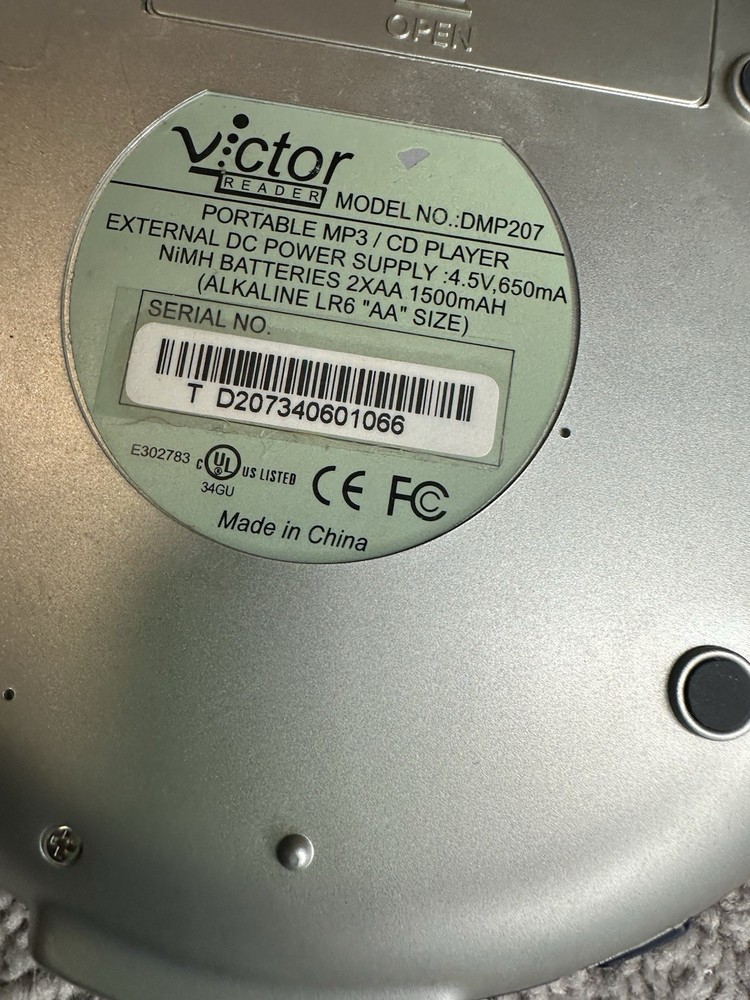 Victor Reader Portable CD Player Daisy MP3 Audio Book Learning + Case WORKS!