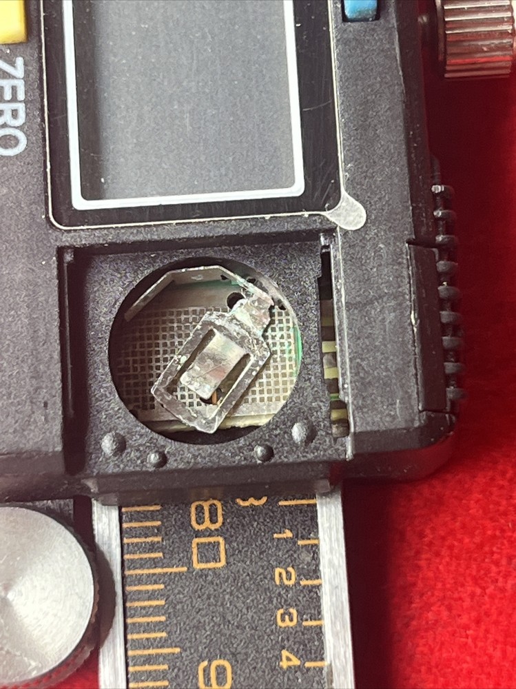 ZUKVYE DIGITAL CALIPER (NO BATTERIES) (ff11)