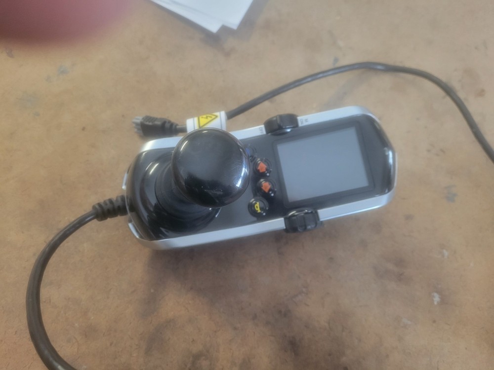 QUANTUM CTL143977 JOYSTICK WITH HIGH END FEATURES SD CARD. READ READ