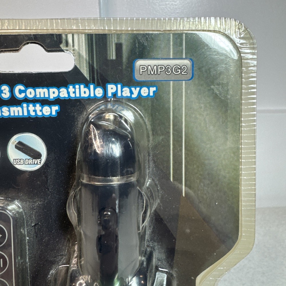 Pyle - PMP3G2- FM Transmitter Mobile SD/USB/MP3 Player - Green