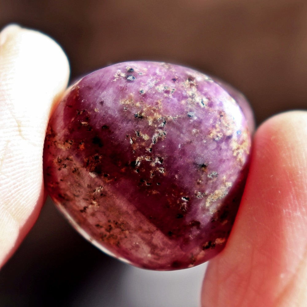Tumbled Stone: Ruby, Red Corundum from India (RUB41)