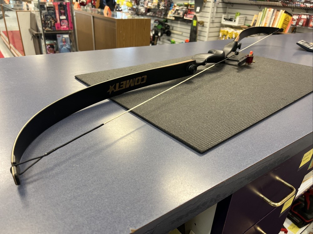 COMET RECURVE TAKE DOWN BOW 56"STRING, 25LBS AT 28" AMO 60"