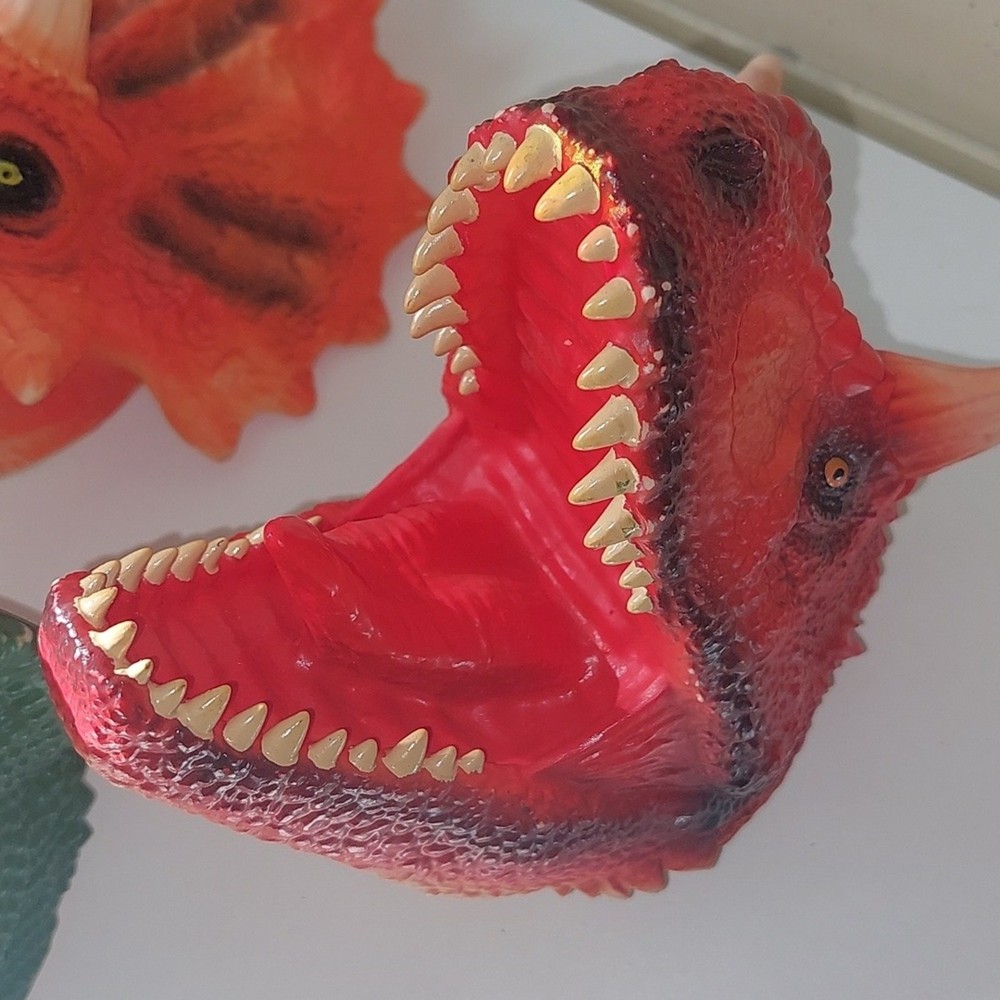 6 VTG Rubber Dinosaur hand puppets