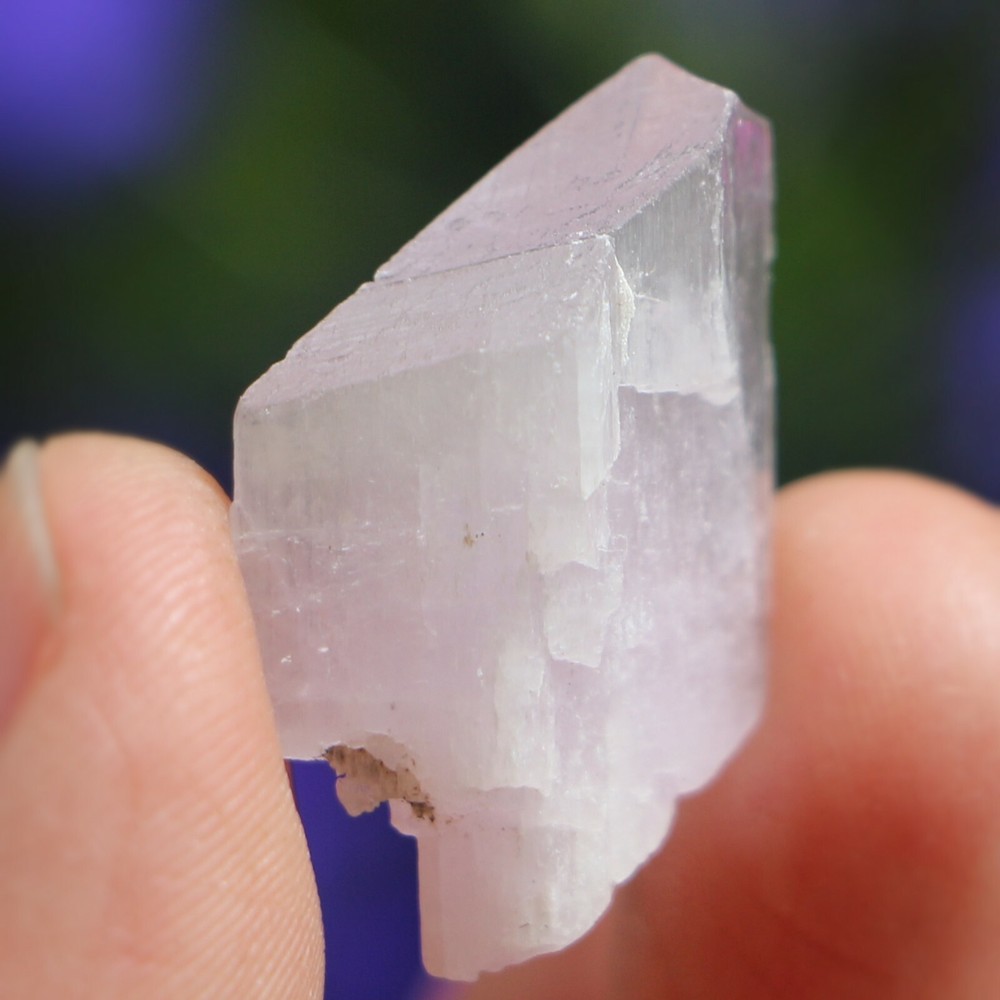 Mineral Specimen: Kunzite (KNZ94)