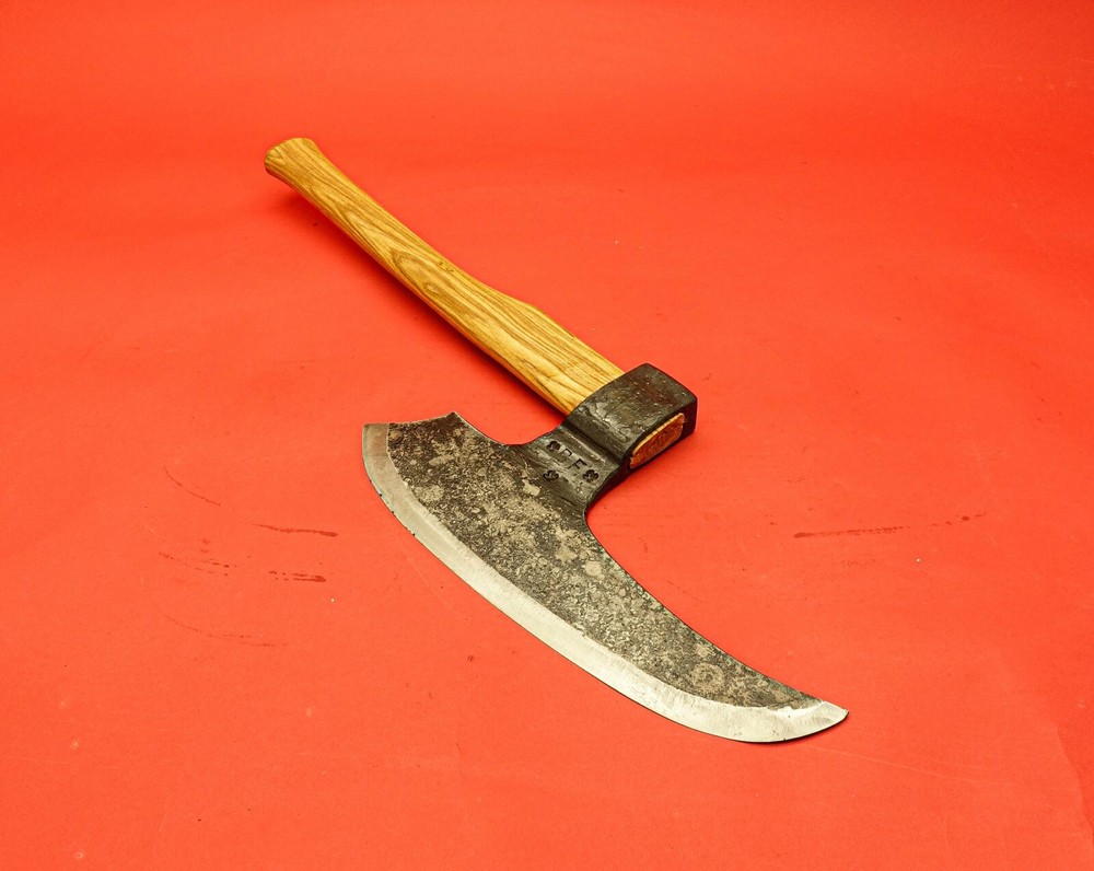 3,23 lbs goosewing bearded broad hatchet