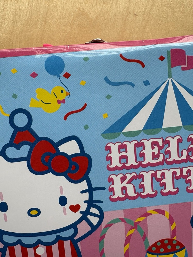 Hello Kitty Circus Theme Metal Lunch Box - Read Description