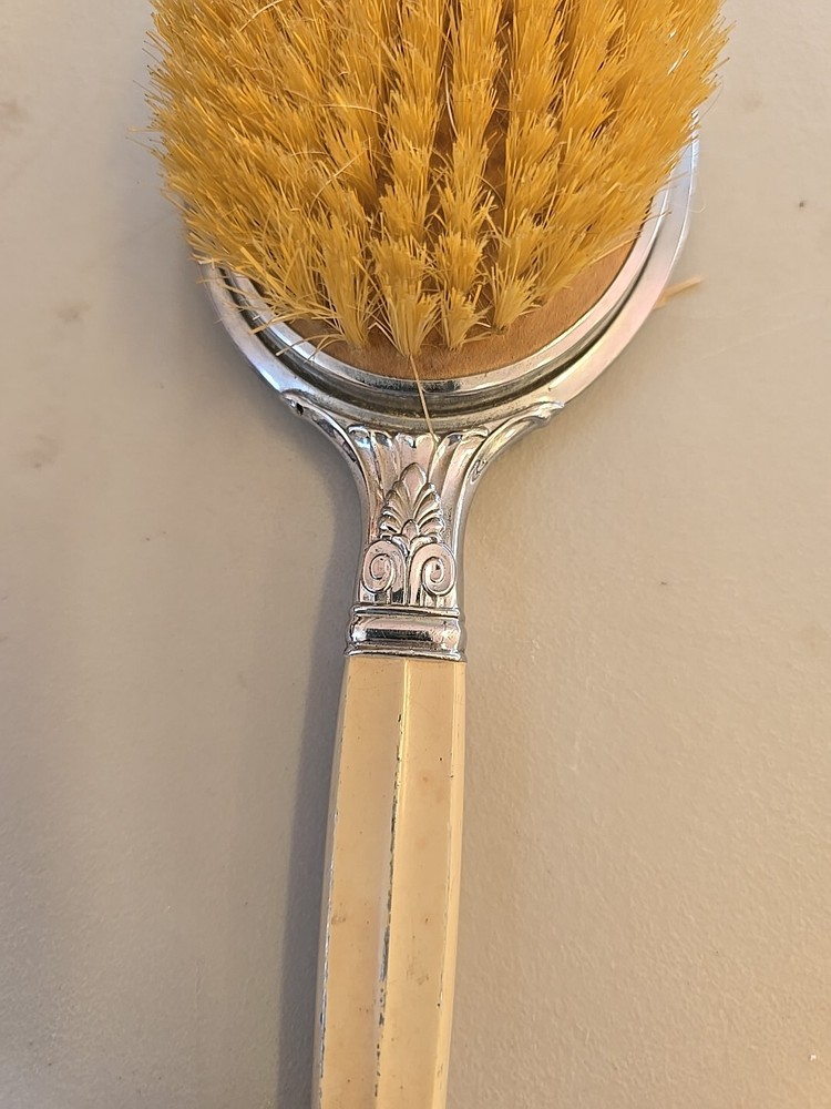 Vintage!! HAIRBRUSH!!!