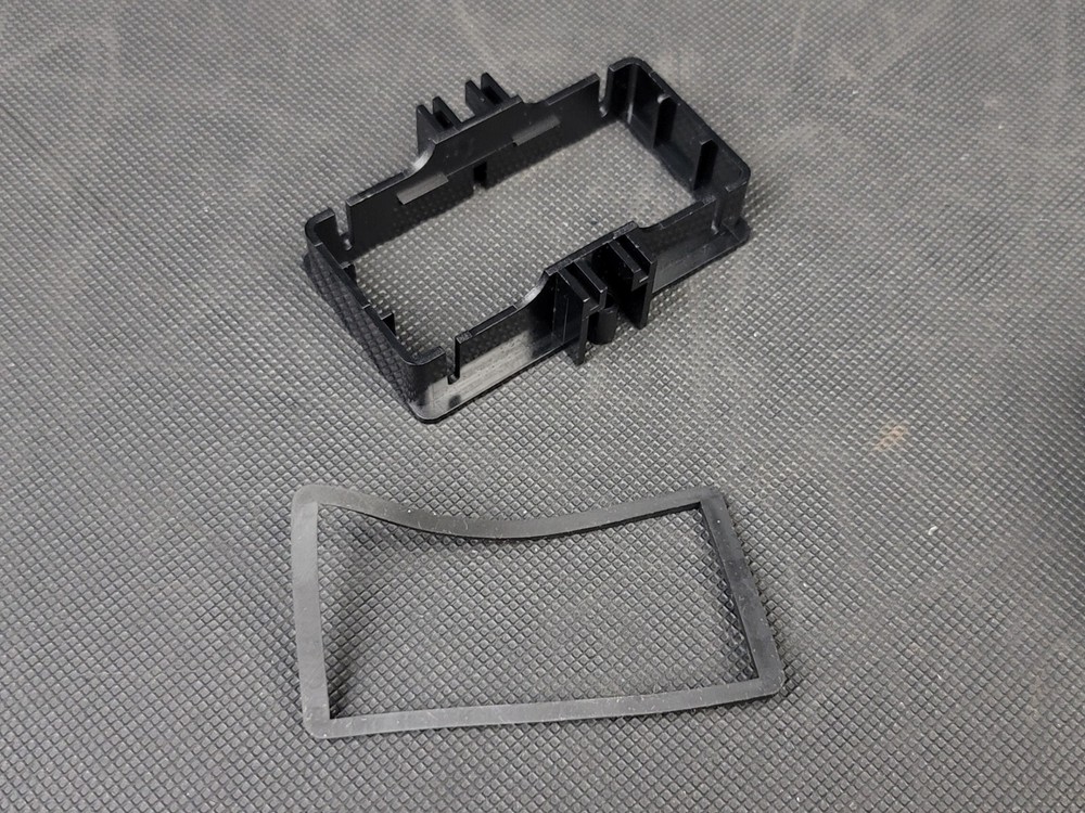 Red Lion Miniature DC Voltmeter Model CUB4V020