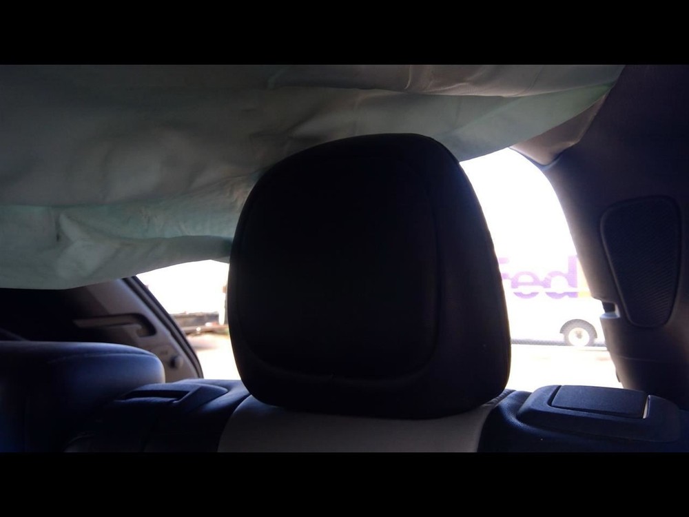 CHEROKEE  2014 Headrest 1058982