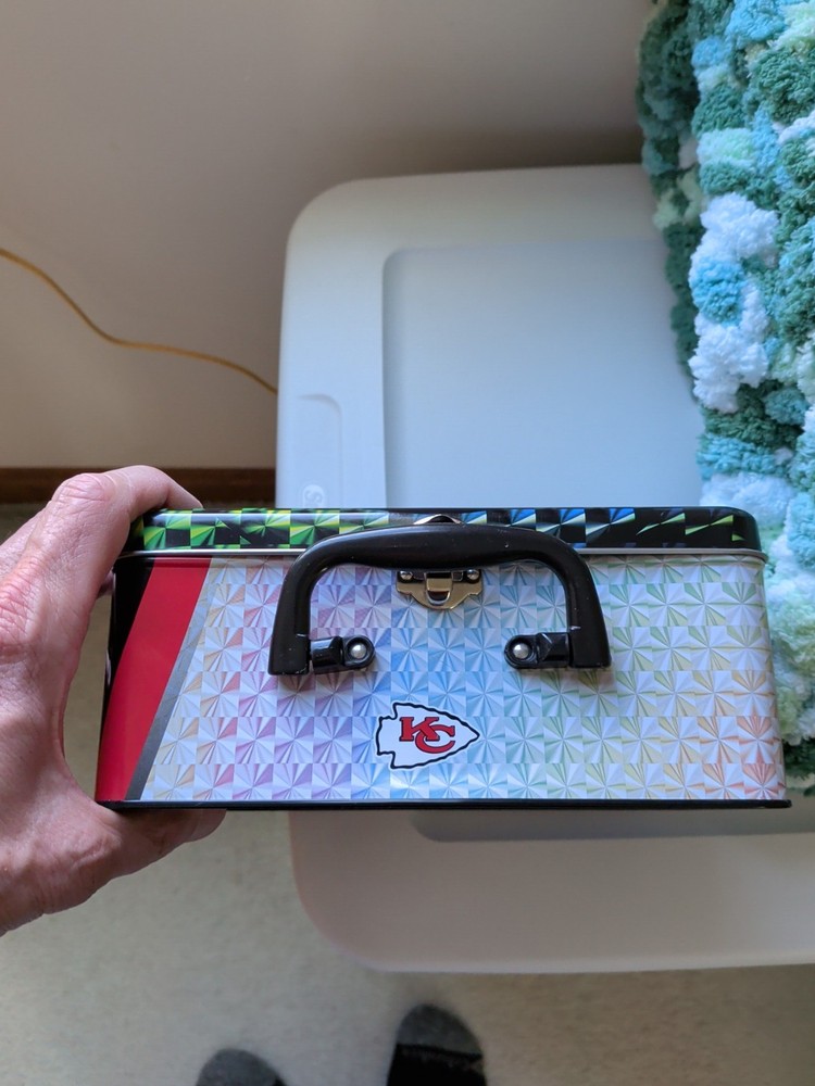 New Patrick Mahomes lunch box tin.....Just Tin..Empty..Not Used! Nice!!