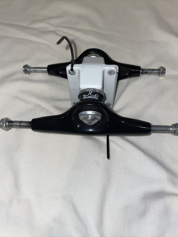 Black And White Krown Skateboard Trucks