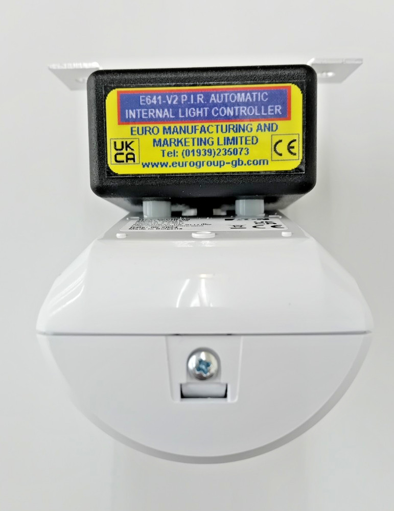 E641 24V DC PIR LIGHT CONTROLLER automatically switch Van Internal Lights ON/OFF