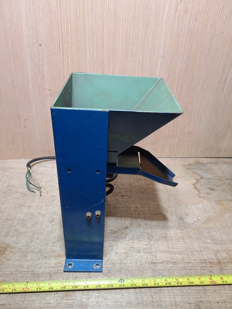 Moorfeed Corp. Vibratory Feeder, 120V model 74101