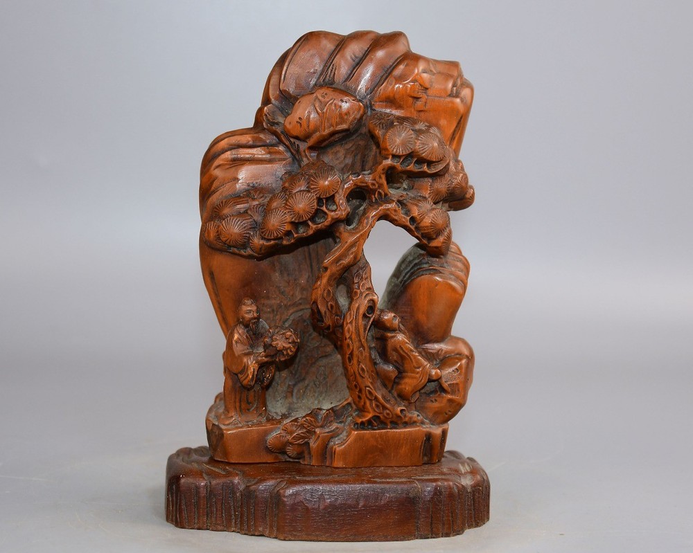 Exquisite Boxwood Tea Saint Ornament
