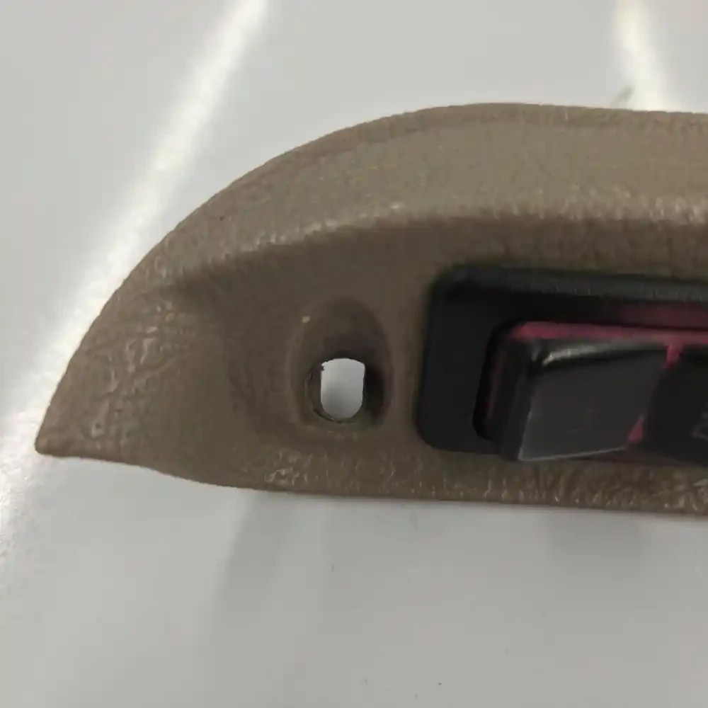 2007 International 9200i Door Panel Controls