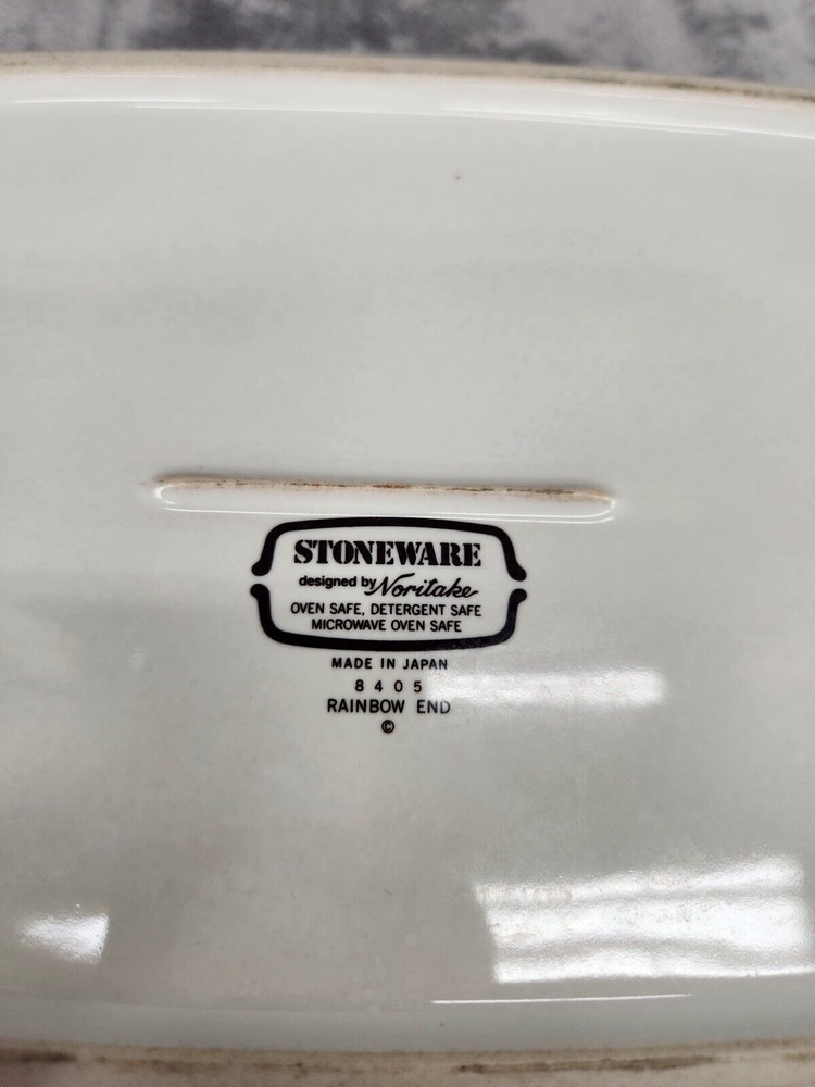 NORITAKE STONEWARE RECTANGULAR ROASTER RAINBOW END 14” X 9” Has Chip