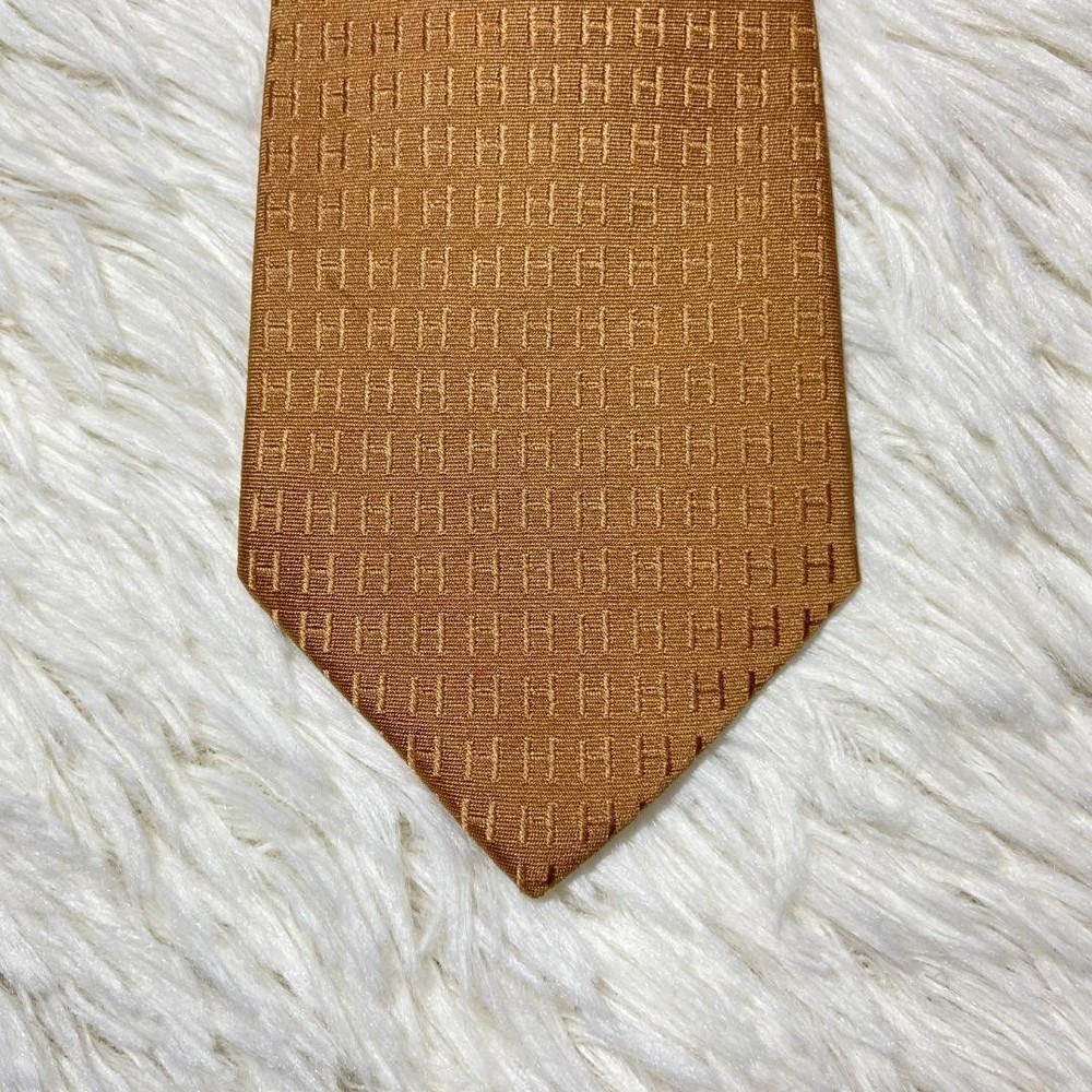 Fasone gold beige H pattern tie glossy