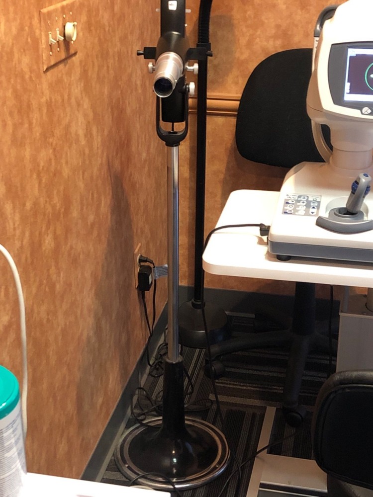 Reichert Chart Projector with stand