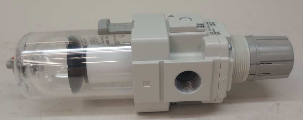 SMC AW40-04-B Filter Regulator 1/2" Port