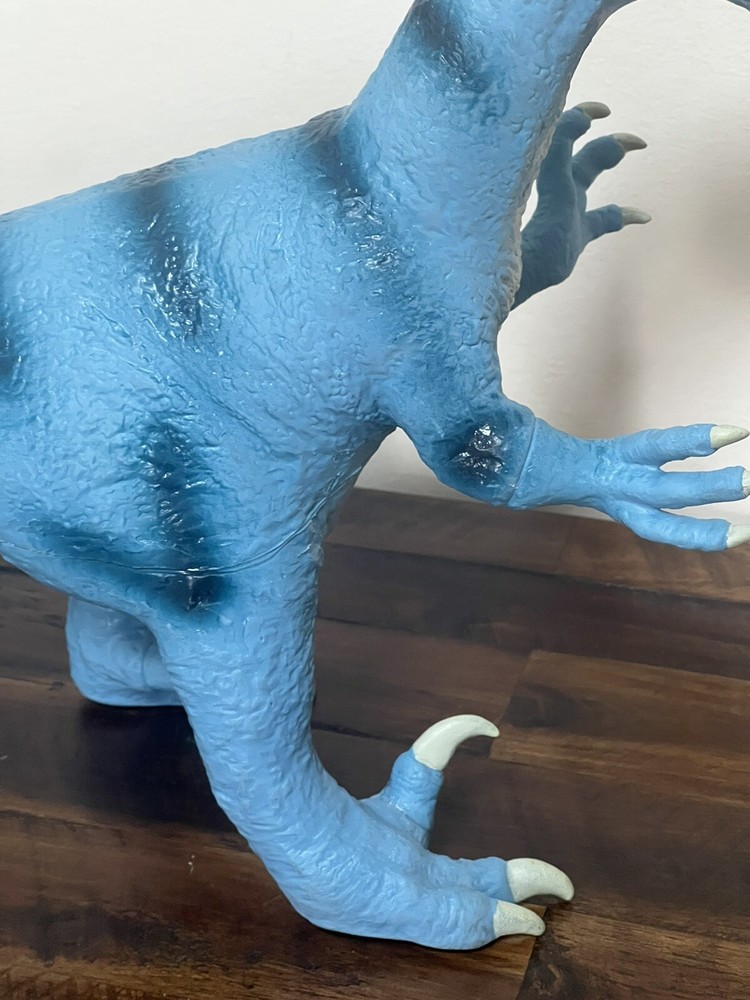 VELOCIRAPTOR 22” Blue Dinosaur Preowned