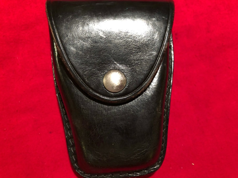Dutyman Cuff Pouch
