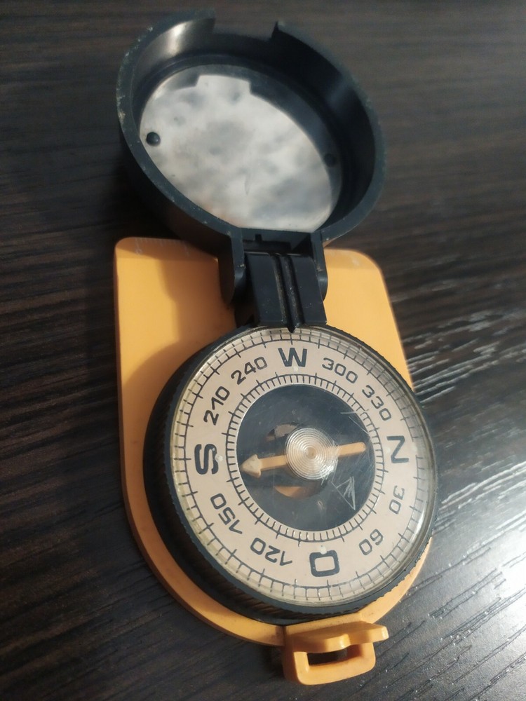 Soviet USSR Navigation Compass Azimuth (Азимут)With ruler and mirror Vintage