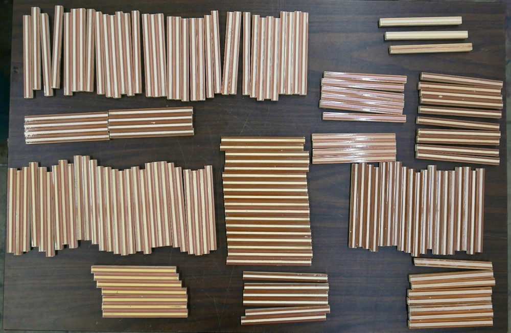 Vintage Tile Liner Tan with White Stripe