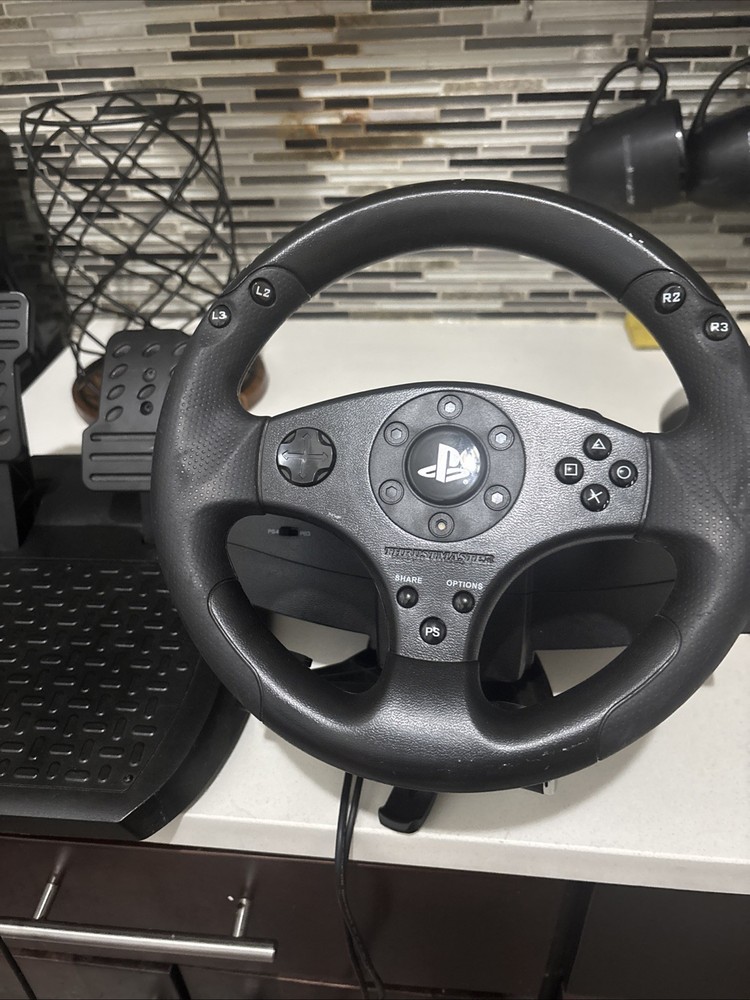 PS4 Steering Wheel and Pedals Set