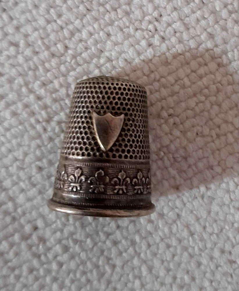 Dedal em Prata FLEUR DE LIS - Silver