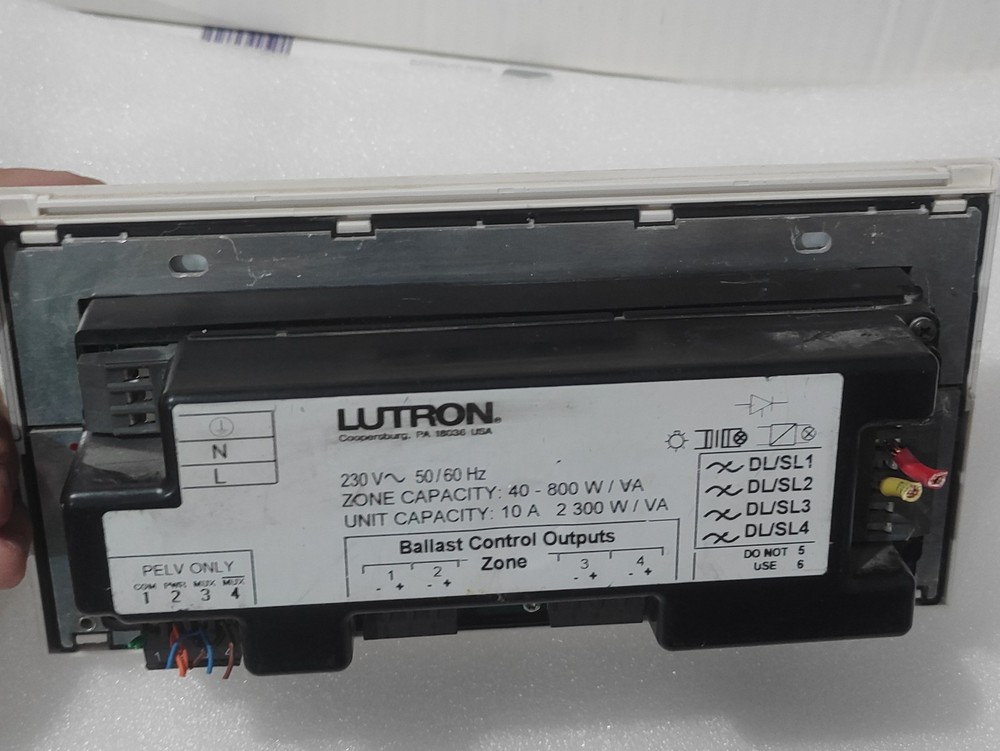 LUTRON GRAFIKintegrale 4 ZONE LIGHTING SCENE CONTROLLER 230V AC