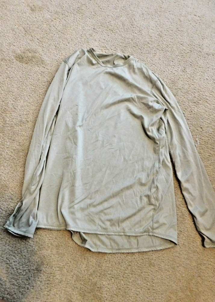 POLARTEC  LIGHT WEIGHT COLD WEATHER UNDERSHIRT G III SIZE MEDIUM- LONG