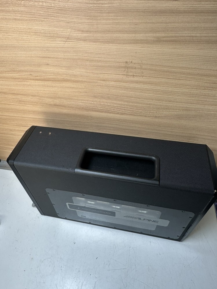 Alpine PLT-5 Powered Subwoofer System (please See Pics)