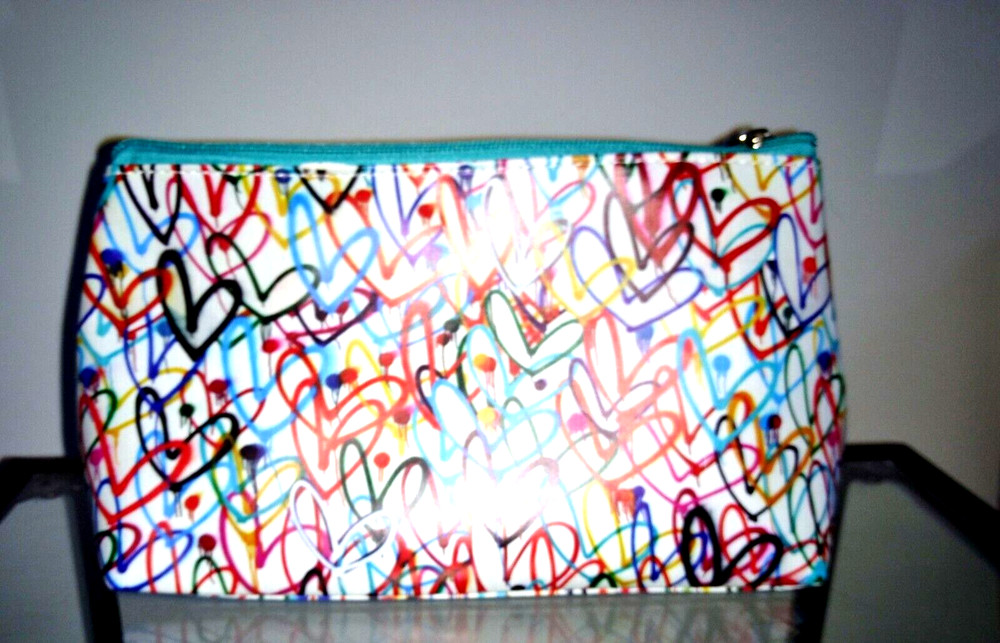 NEW MAKEUP BAG LOVE HEARTS