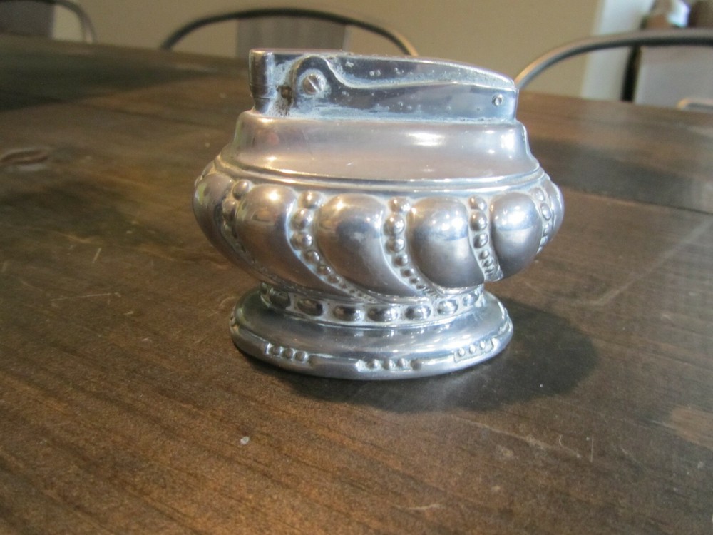 Vintage CROWN SILVER PLATED Ronson Table Lighter