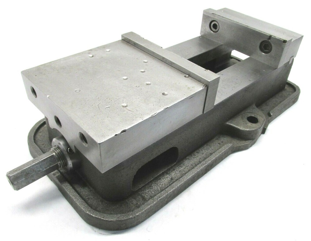 KURT ANGLOCK 6" MILLING MACHINE VISE w/ JAWS - #D60