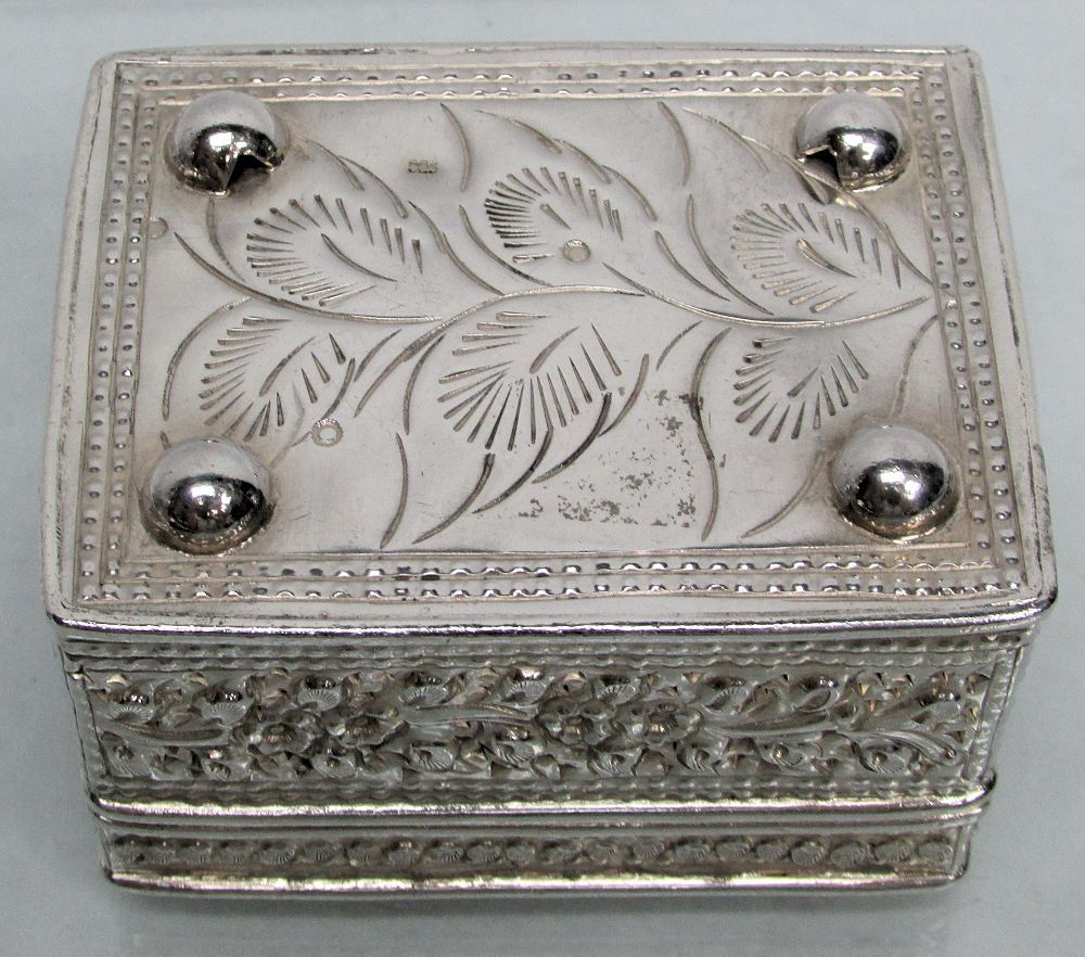 NICE VINTAGE STERLING SILVER SPICE BOX