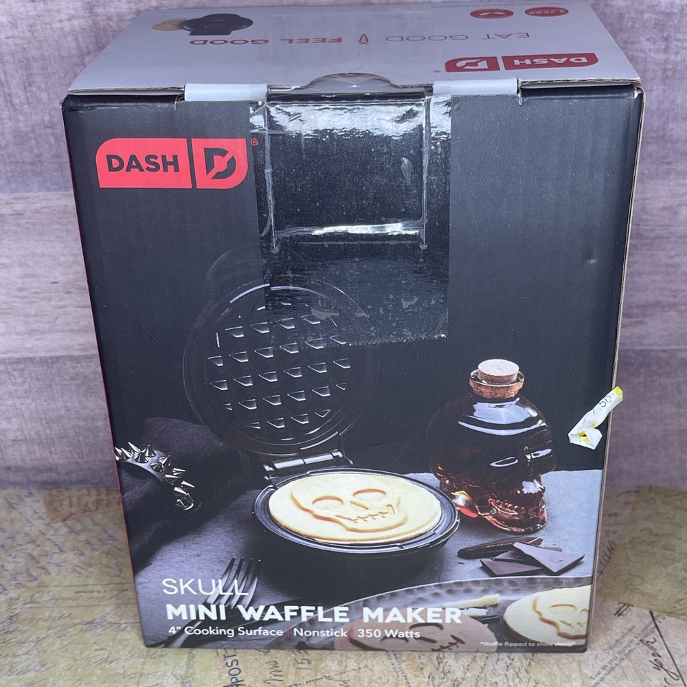 Dash Skull Shaped Mini Nonstick Waffle Maker Black Halloween Breakfast 4"