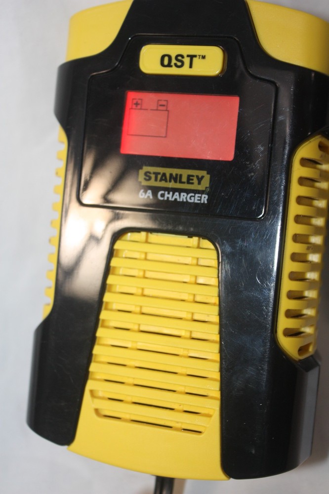 STANLEY BC6809 6/ 8 Amp Automatic Battery Charger