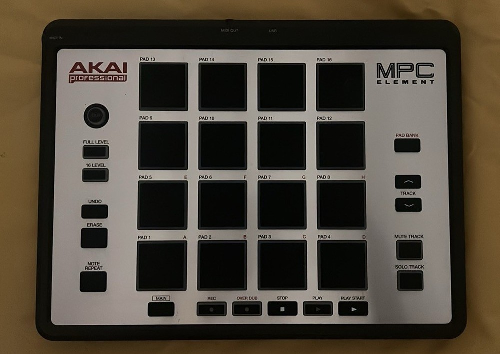 Akai Professional MPC Element Sampler & Sequencer Controller 16 Pad