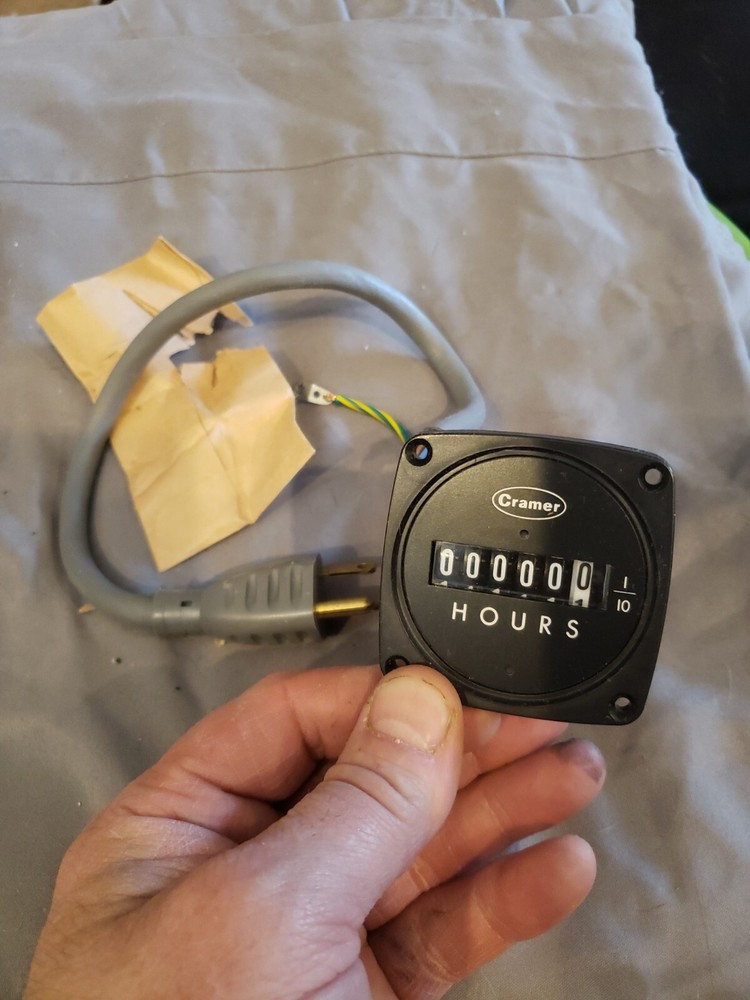 NEWCRAMER TYPE 117 ELAPSED TIME INDICATOR HOUR METER TO 1/10TH