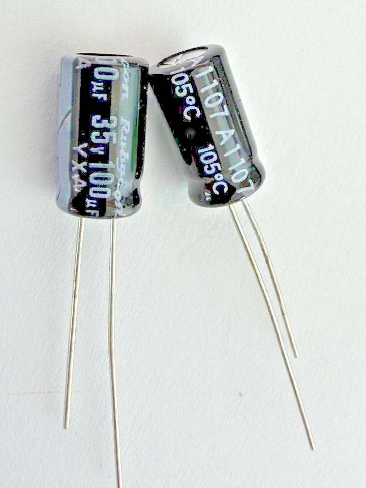 15X - 100uF @ 35V 105° Electrolytic Capacitor - (RUBYCON) --- AUDIO /AMP/ TIMING