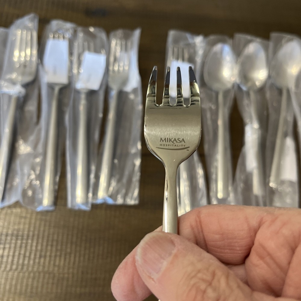 15 pc 3 place setting Mikasa Hospitality LEO stainless flatware
