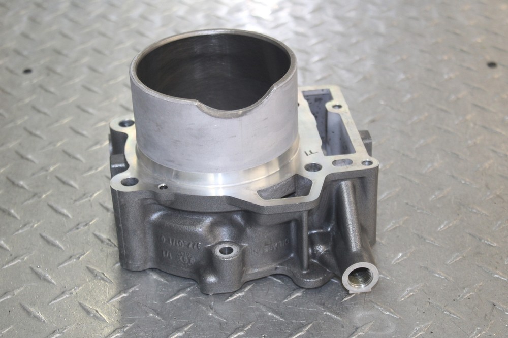 2000 APRILIA RSV MILLE ENGINE FRONT MOTOR PISTON CYLINDER BLOCK
