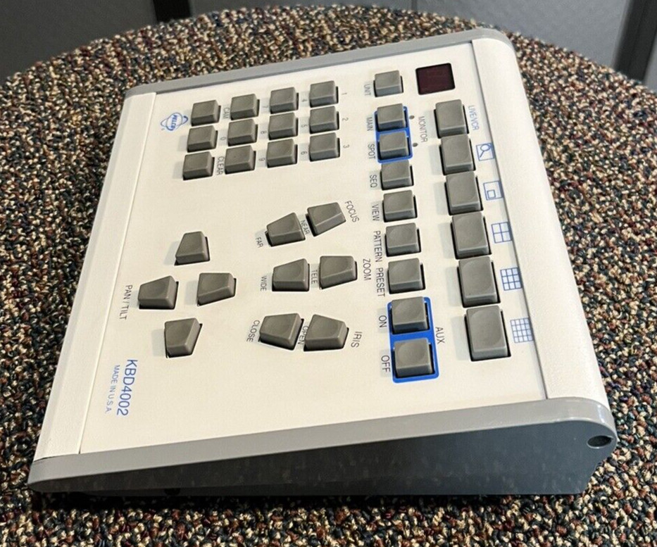 (1) PELCO KBD4002 Keyboard Controller. TESTED AND RE-BOXED. EXCELLENT.