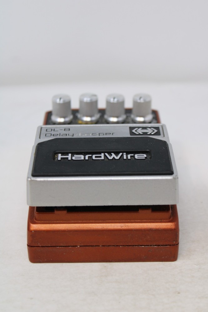 Digitech HardWire DL-8 Delay/Looper Pedal + Box