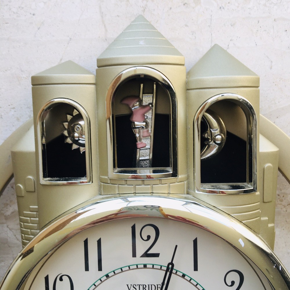Vintage Vstride Musical Motion Chiming Quartz Wall Clock Working