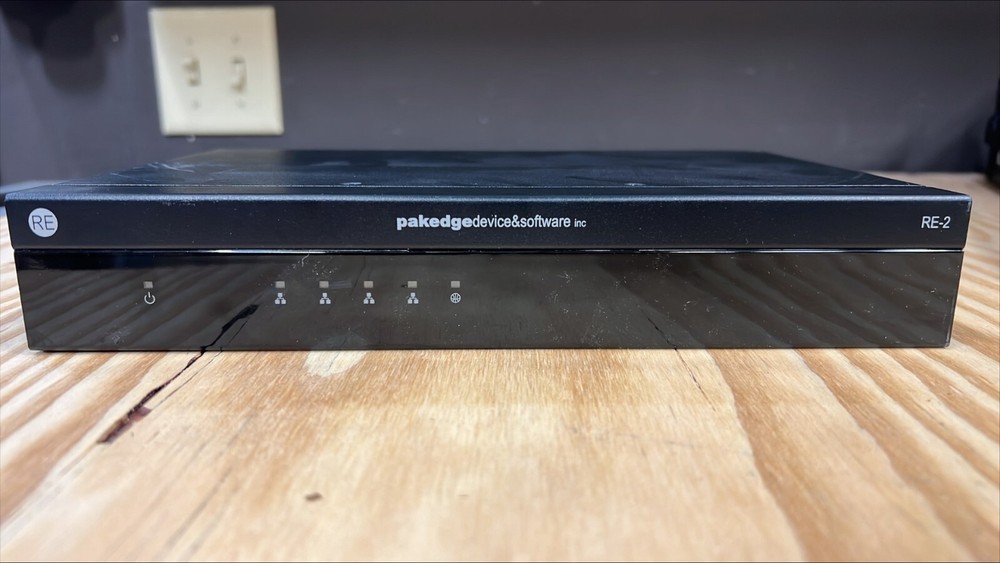 Pakedge Device & Software Gigabit Wired Router RE-2